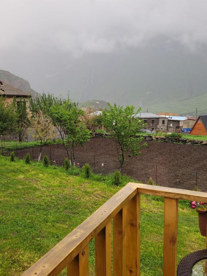 Pine Chalet Kazbegi Εξωτερικό φωτογραφία