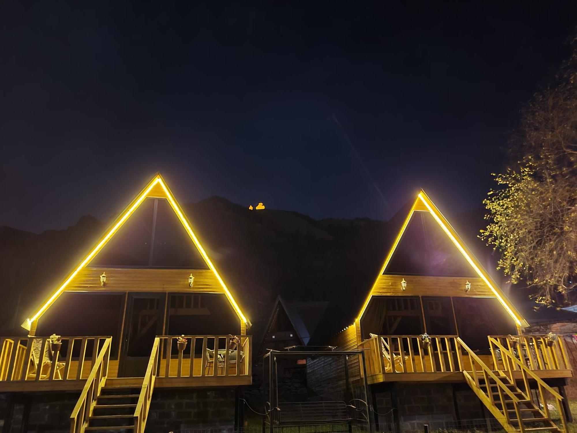 Pine Chalet Kazbegi Εξωτερικό φωτογραφία