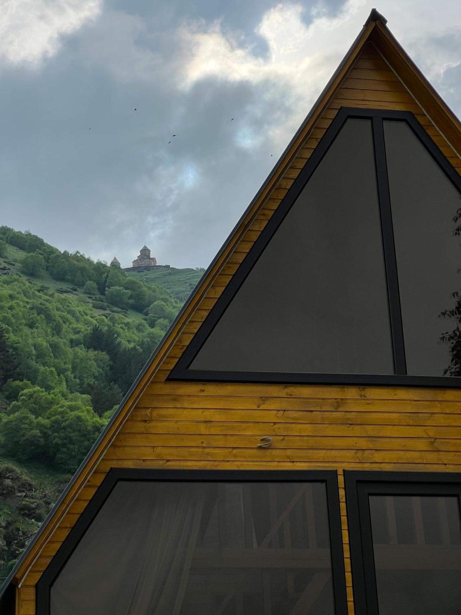 Pine Chalet Kazbegi Δωμάτιο φωτογραφία